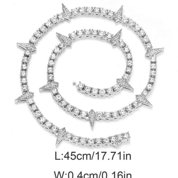 New! Spiked Bling Necklace - Picture 4 of 4